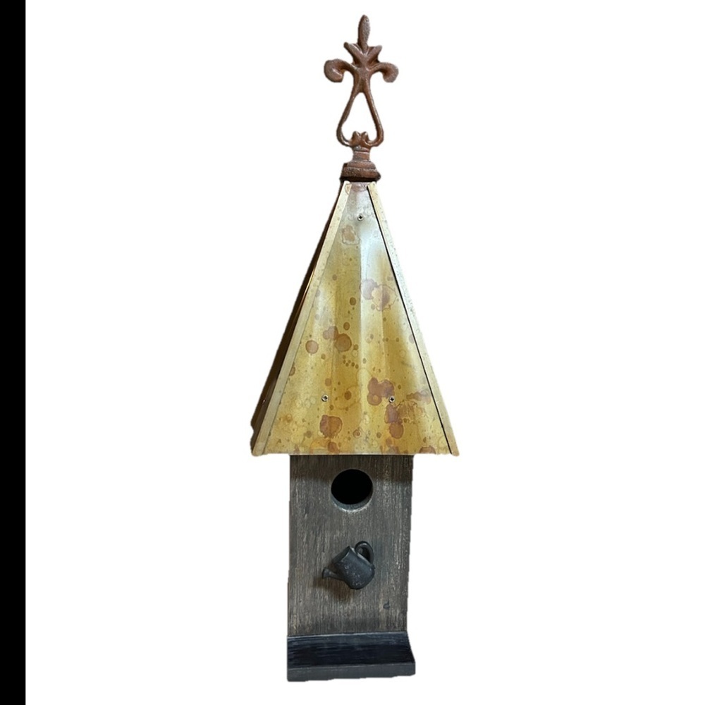 Southern Living at Home Land of Nod Birdhouse Joanne Holloway 40667 Garden